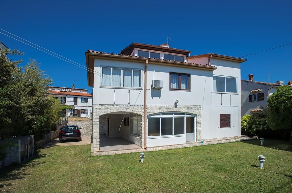 Holiday Home Lorena Premantura Exterior foto