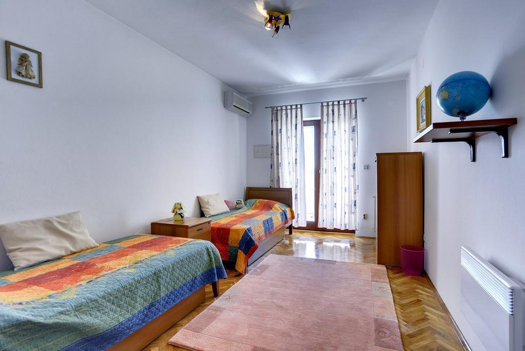 Holiday Home Lorena Premantura Exterior foto