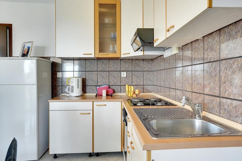 Holiday Home Lorena Premantura Exterior foto